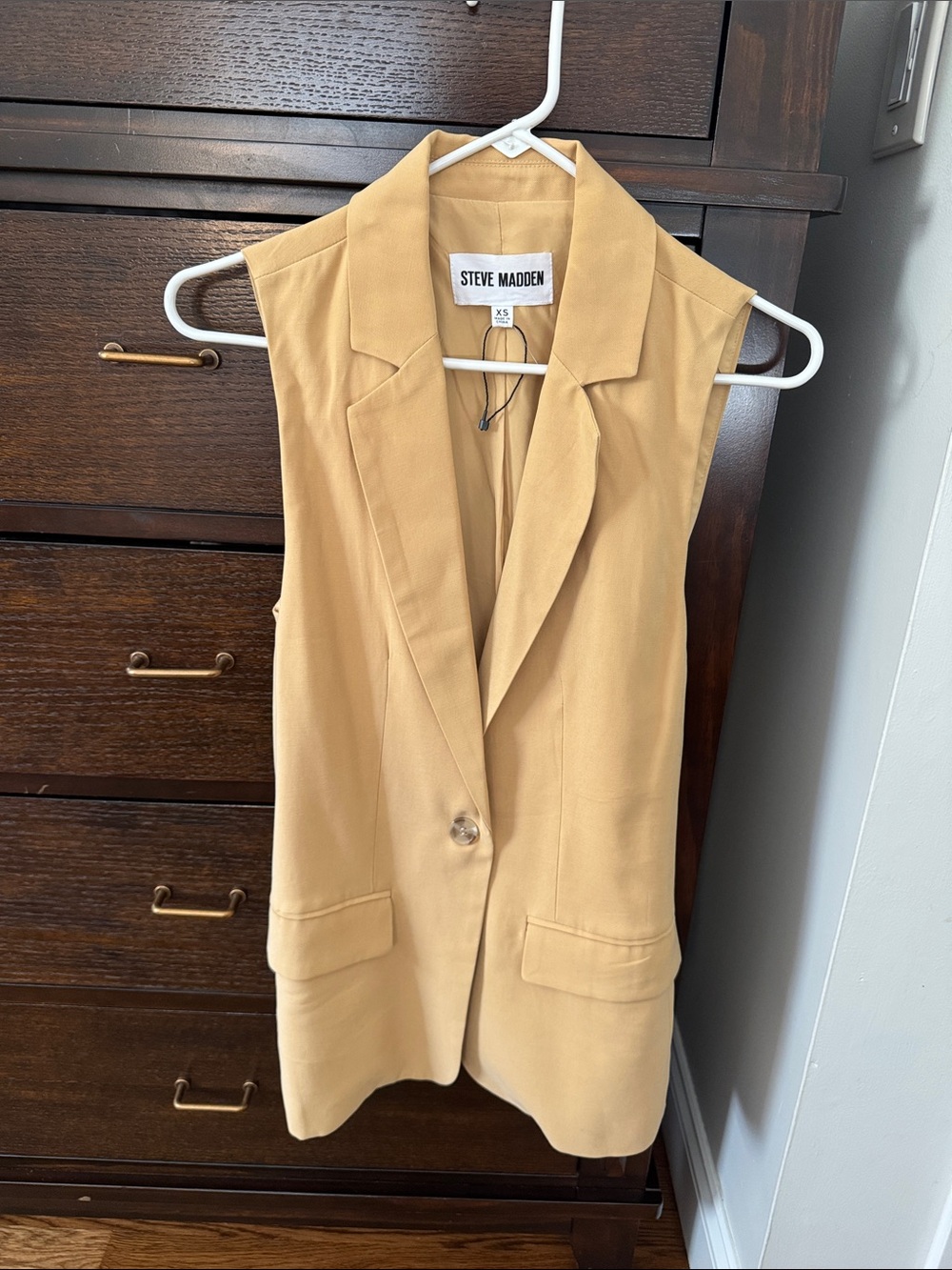 Steve Madden Women's Tan Sleeveless Blazer Vest XS